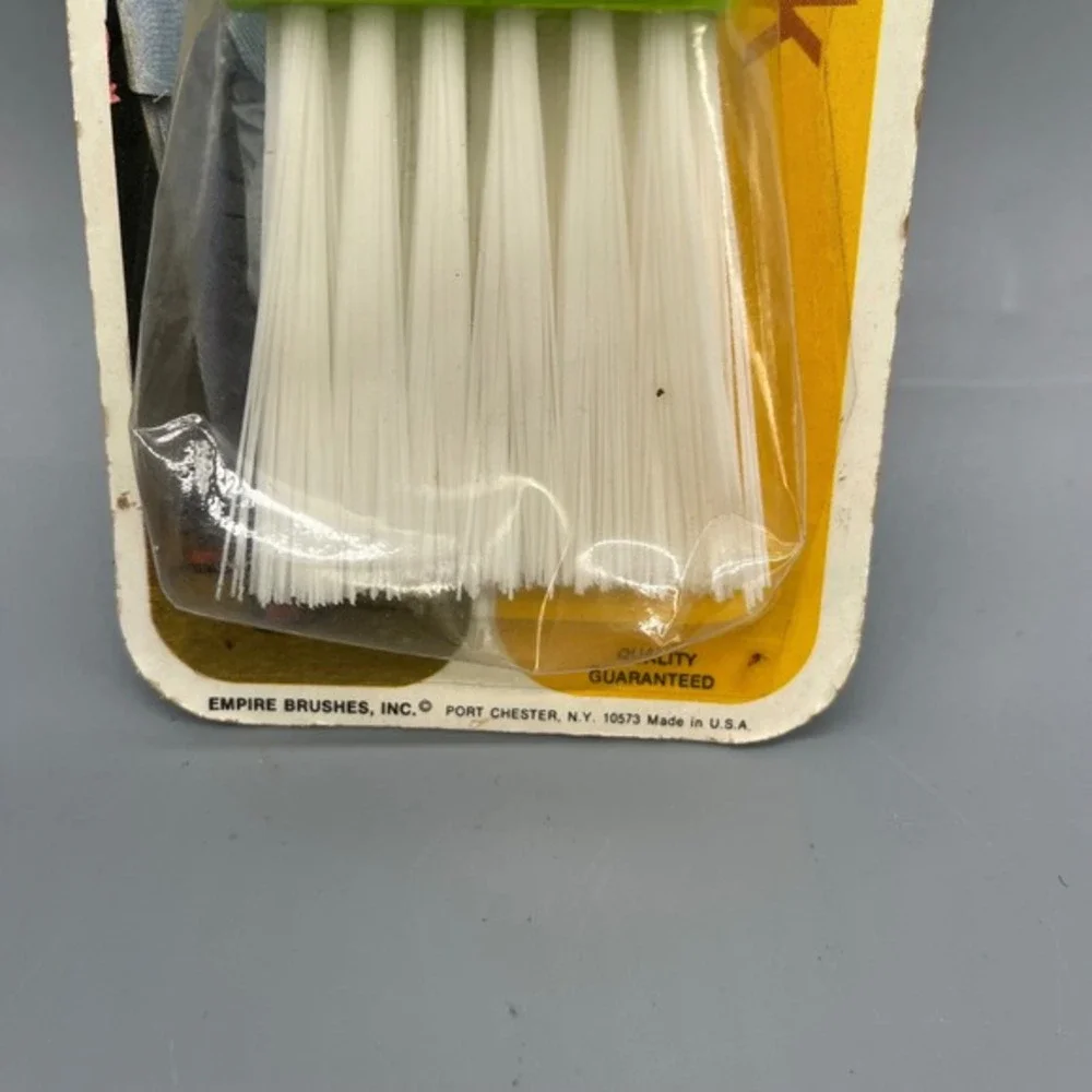 Vintage Empire Travel Whisk‎ Brush Upholstery Auto Cleaning Movie Prop Ads NOS